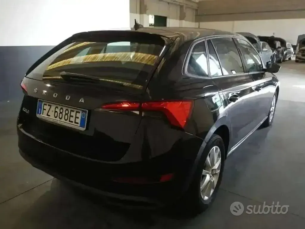 Begagnad Skoda Scala Ambition 116 HK (85 kW) 2020 Svart Halvkombi