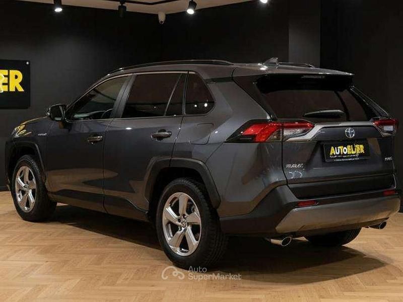 Usata Toyota RAV4 Hybrid 218 CV (160 kW) 2021 Grigio SUV