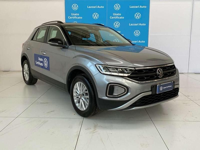 Usata VW T-Roc Life 116 CV (85 kW) 2024 Argento SUV