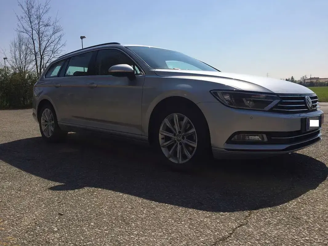 Käytetty VW Passat Business 120 HP (88 kW) 2016 Hopea Farmari