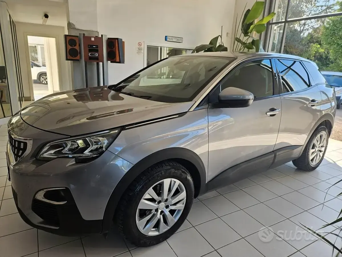 Usata Peugeot 3008 Allure 131 CV (96 kW) 2019 Grigio SUV