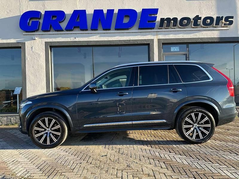 Usata Volvo XC90 Plus 235 CV (172 kW) 2024 Blu marino SUV
