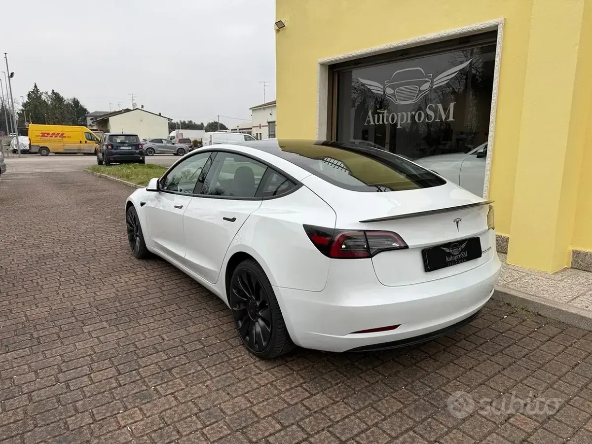 Usata Tesla Model 3 Performance 155 kW (211 CV) 2023 Bianco Berlina