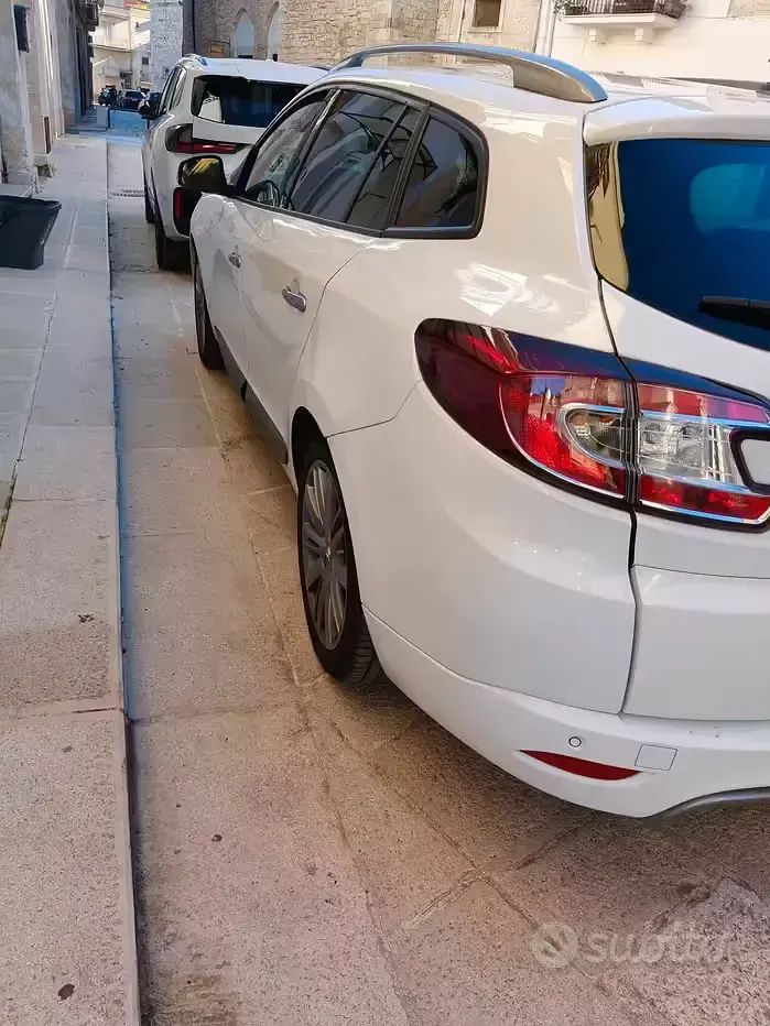 Usata Renault Mégane GrandTour 110 CV (80 kW) 2011 Bianco Station wagon