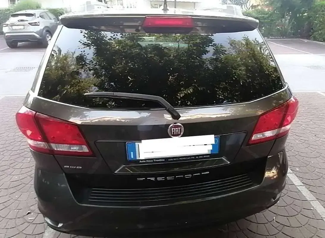 Usata Fiat Freemont Lounge 170 CV (125 kW) 2013 Grigio SUV