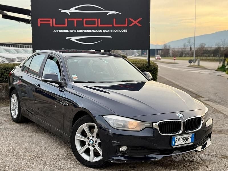 Usata BMW 320 184 CV (135 kW) 2013 Blu Berlina