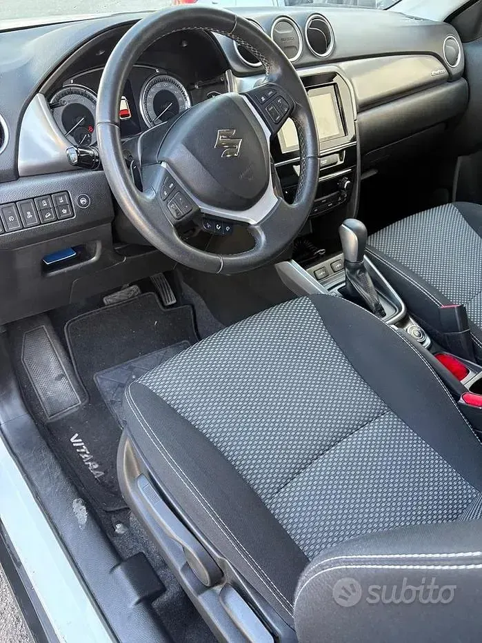 Usata Suzuki Vitara 111 CV (81 kW) 2020 Bianco SUV