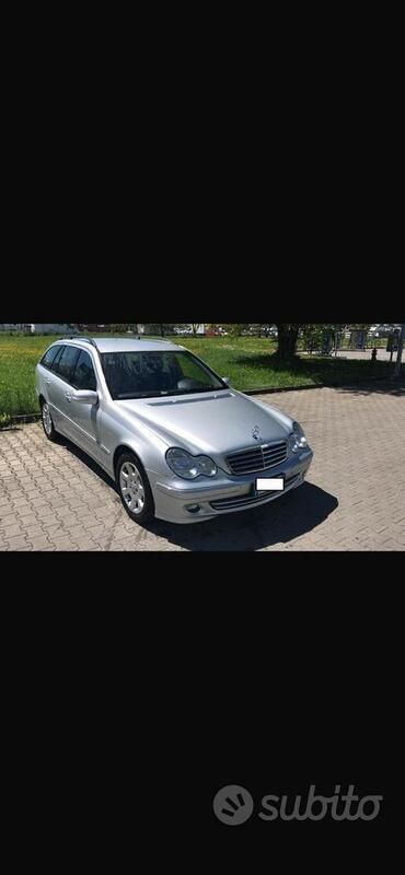 Usata Mercedes C220 150 CV (110 kW) 2006 Grigio Station wagon