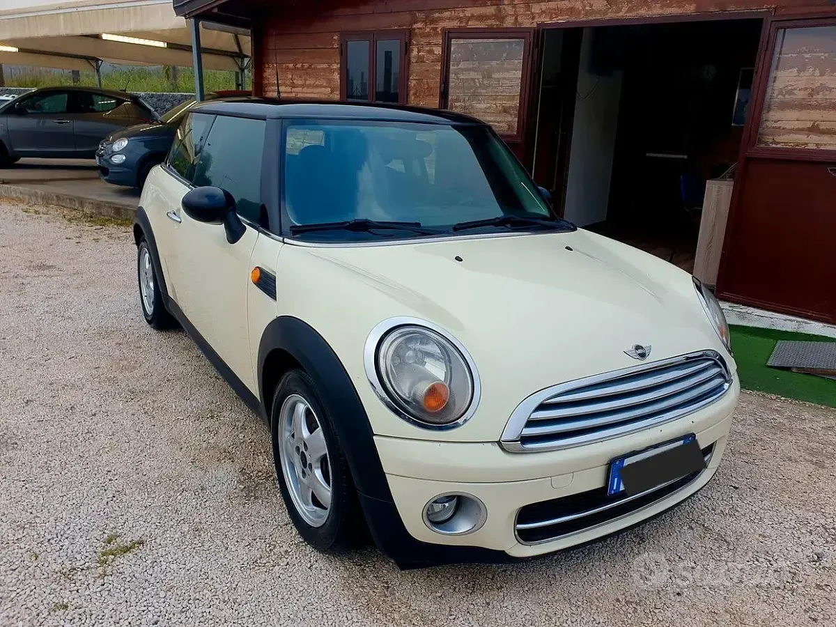 Usata Mini Cooper D 109 CV (80 kW) 2008 Utilitaria