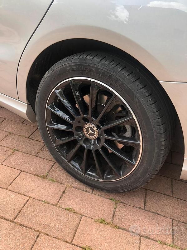 Usata Mercedes CLA180 2017 Grigio Berlina