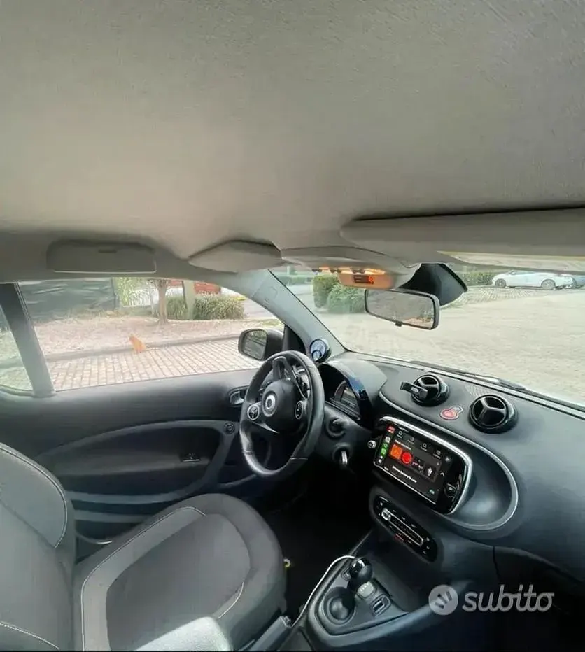 Usata Smart ForTwo Electric Drive Passion 41 kW (56 CV) 2023 Grigio Berlina