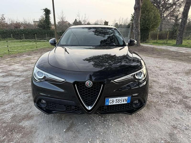 Usata Alfa Romeo Stelvio 190 CV (139 kW) 2020 Nero SUV