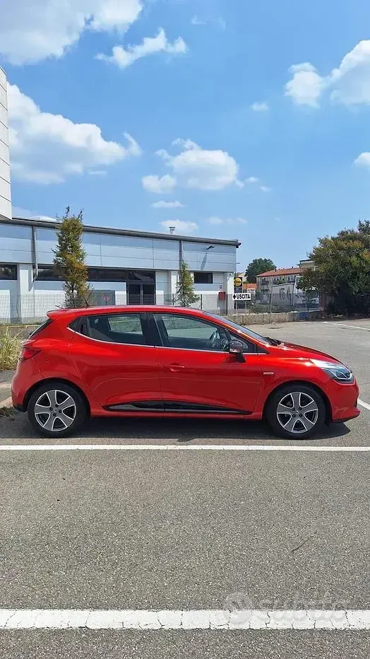 Usata Renault Clio IV 90 CV (66 kW) 2015 Rosso Berlina