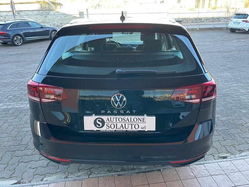 Usata VW Passat Business 150 CV (110 kW) 2022 Nero Station wagon