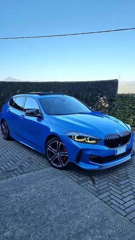 Usata BMW 118 M Performance 150 CV (110 kW) 2022 Blu Utilitaria