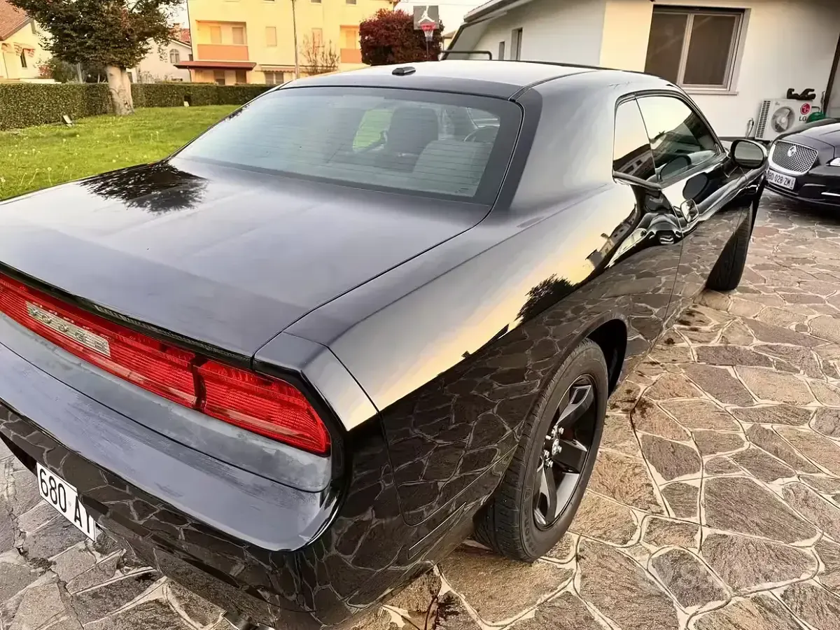 Usata Dodge Challenger 250 CV (183 kW) 2008 Nero Coupé