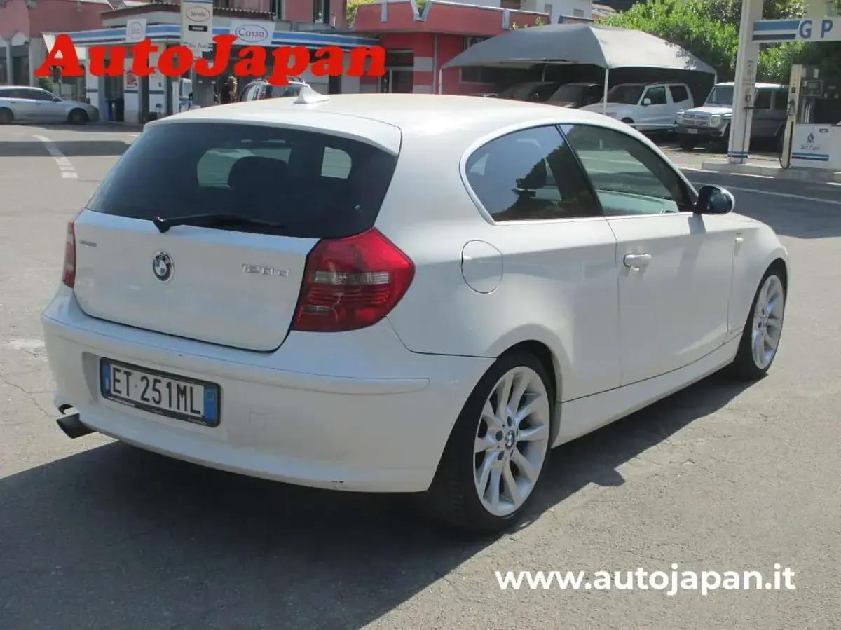 Usata BMW 120 Coupé 177 CV (130 kW) 2008 Bianco Coupé