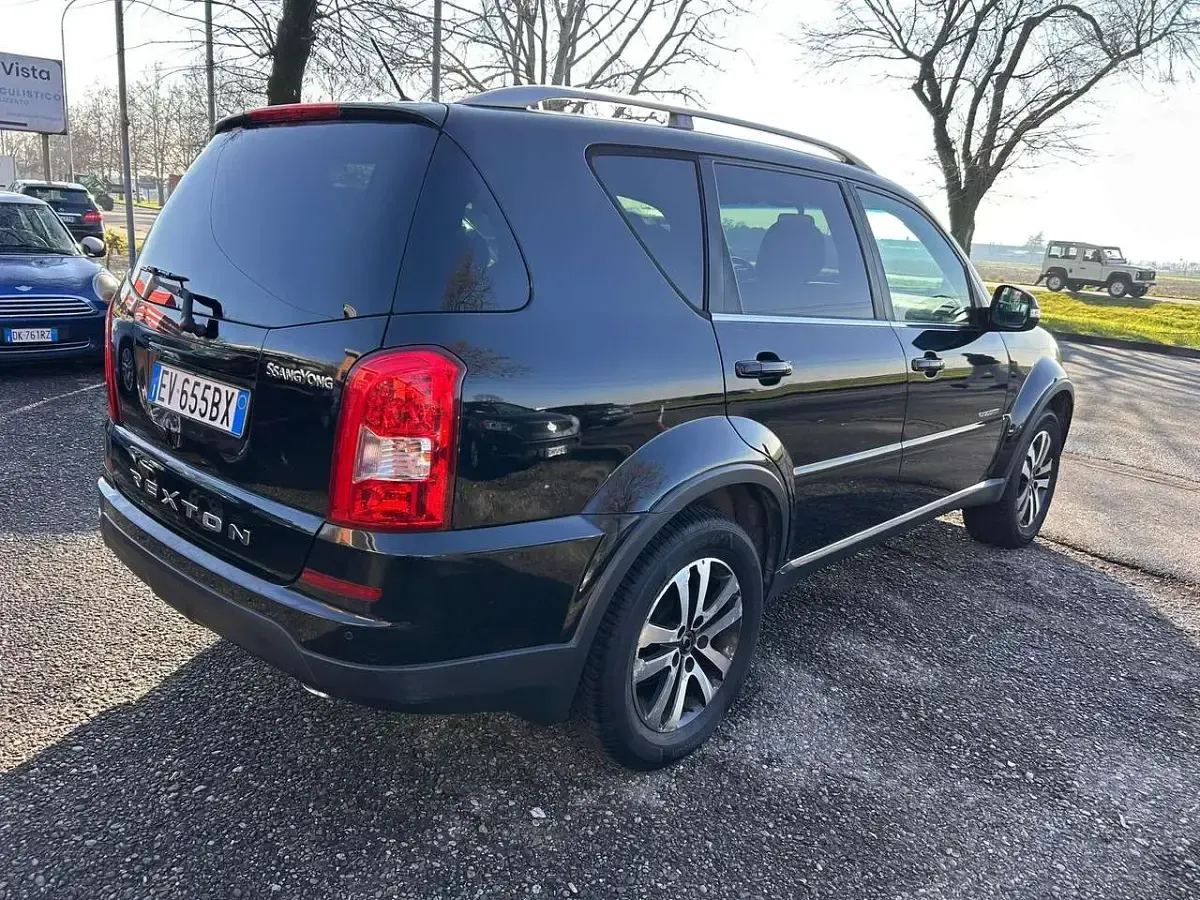 Usata SsangYong Rexton 155 CV (114 kW) 2014 Nero SUV