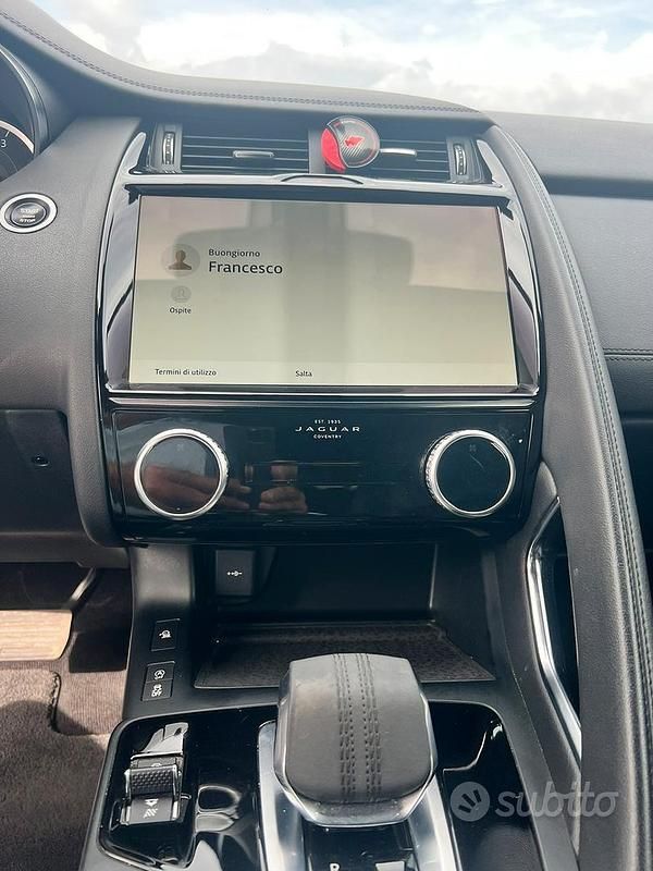 Usata Jaguar E-Pace 160 CV (117 kW) 2021 Nero SUV