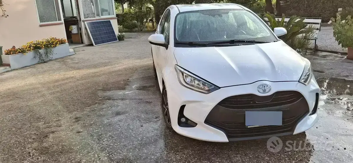 Usata Toyota Yaris 72 CV (52 kW) 2022 Bianco Utilitaria