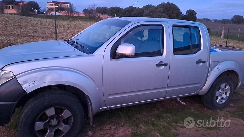 Usata Nissan Navara 171 CV (125 kW) 2009 Grigio Pick-up