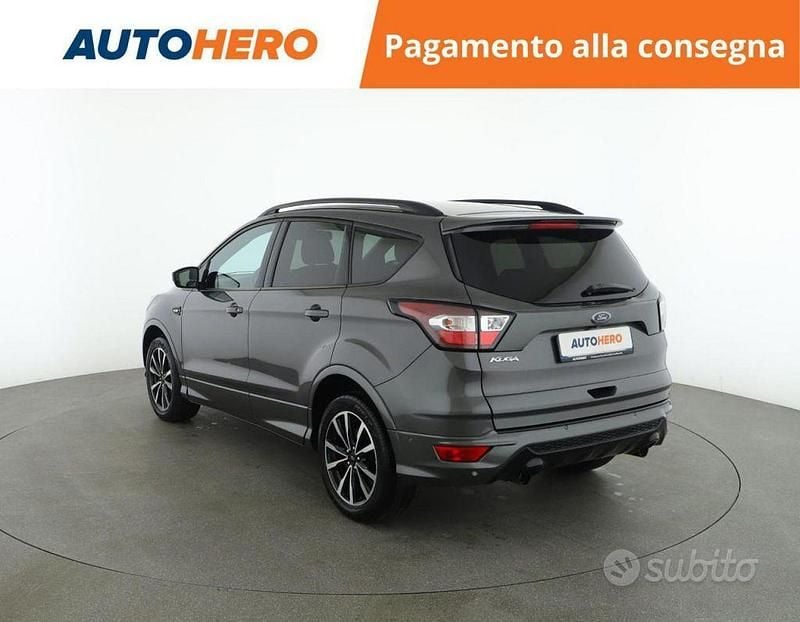 Usata Ford Kuga ST-Line 120 CV (88 kW) 2019 Grigio SUV