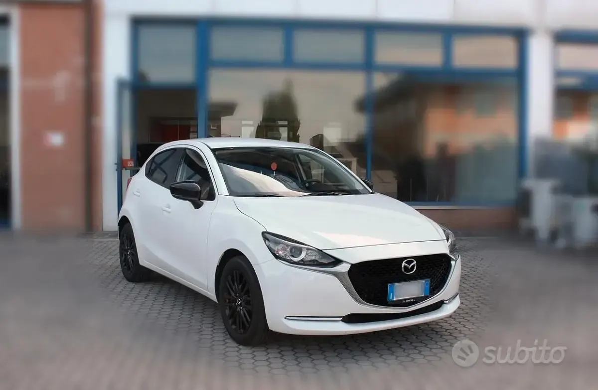 Usata Mazda 2 Homura-Line 75 CV (55 kW) 2023 Bianco Utilitaria