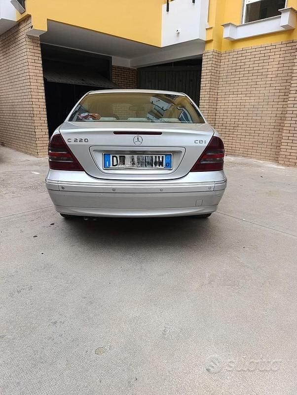 Usata Mercedes C220 2001 Berlina