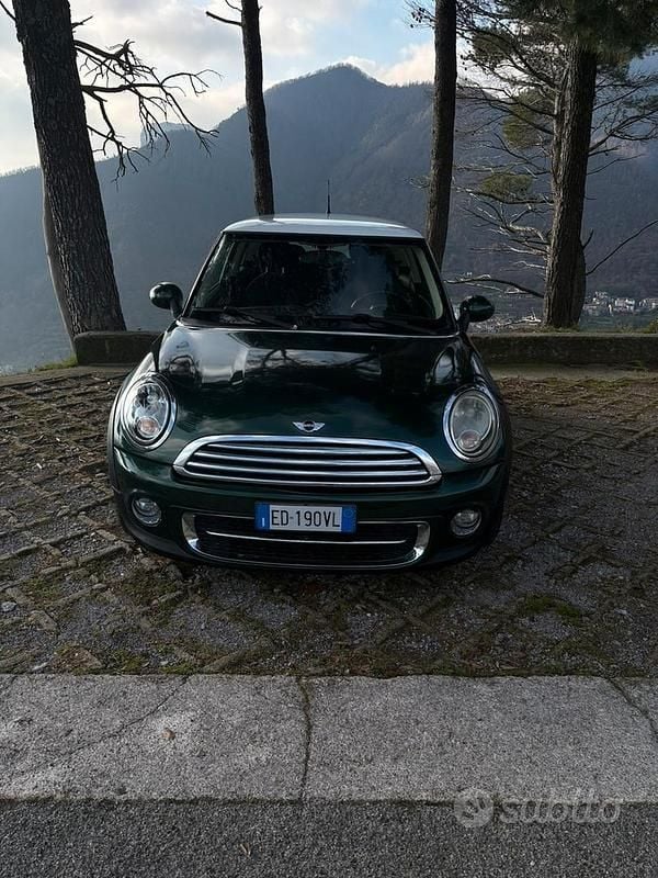 Usata Mini Cooper D 112 CV (82 kW) 2010 Verde Utilitaria