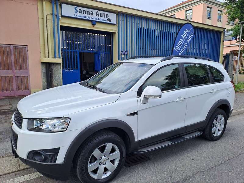 Bianco Usata 2011 Chevrolet Captiva LT SUV | 8500 € (Buon prezzo) - Immagine 1/4