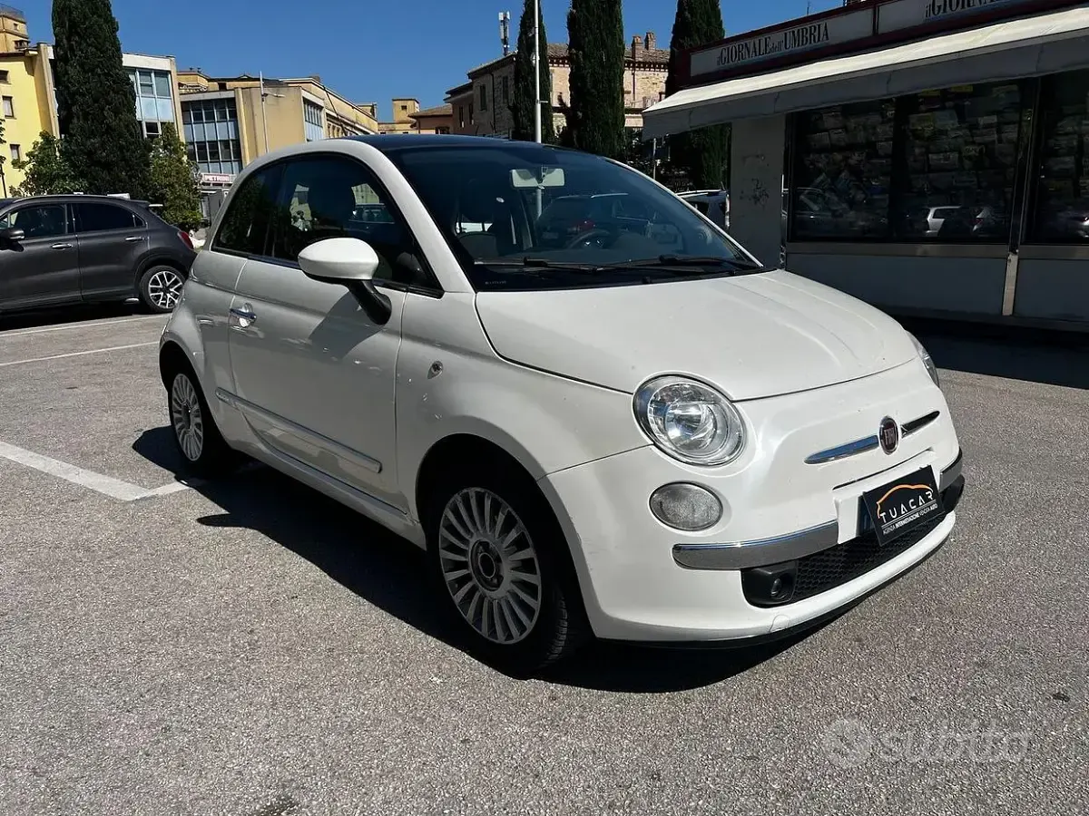 Usata Fiat 500 Lounge 75 CV (55 kW) 2009 Bianco Cabrio