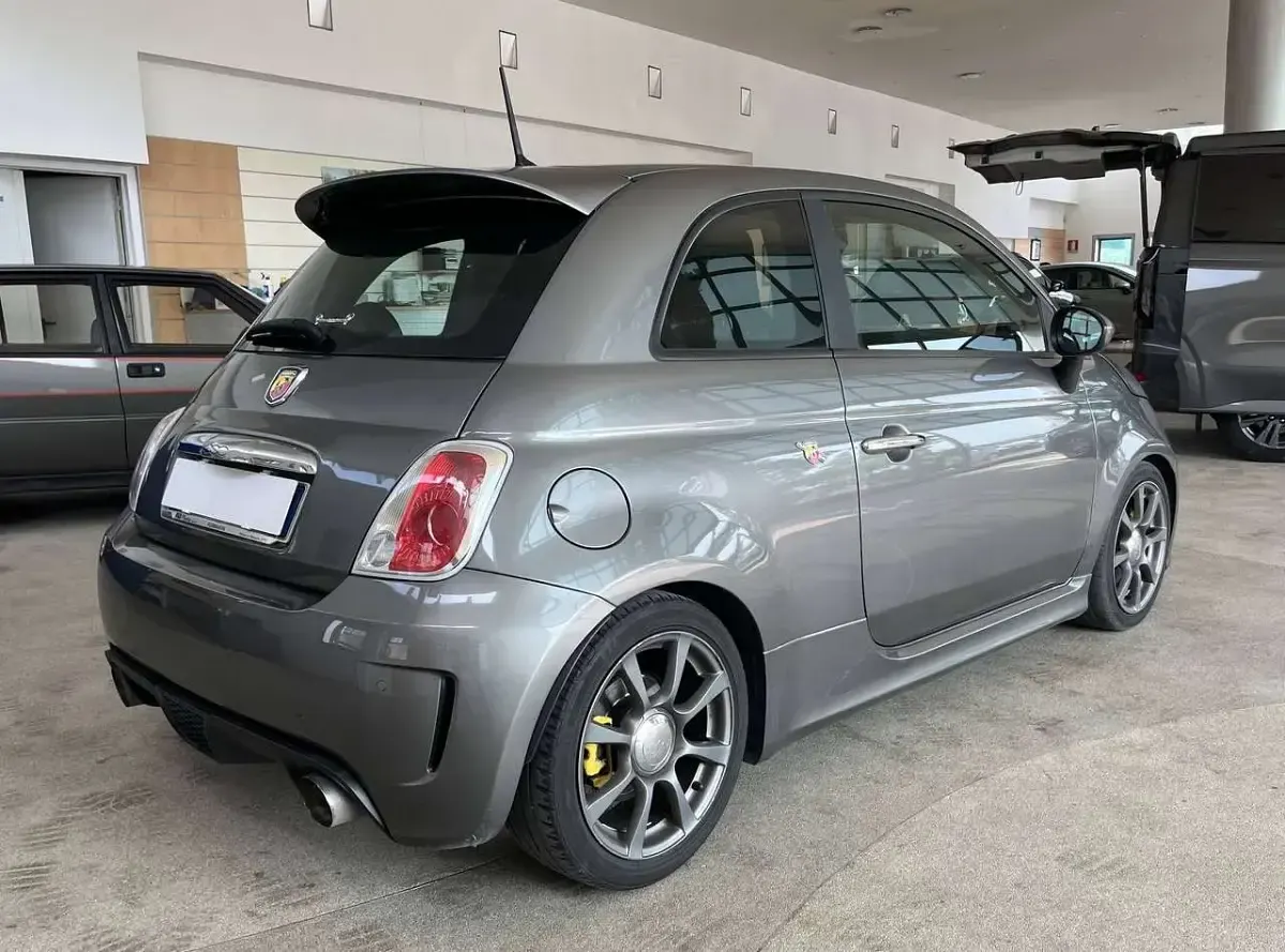 Usata Abarth 500 Custom 135 CV (99 kW) 2015 Grigio Utilitaria
