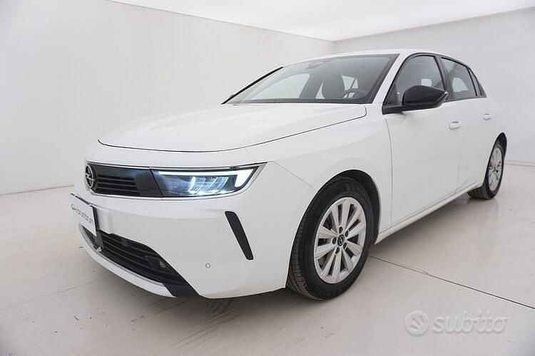 Usata Opel Astra Edition 131 CV (96 kW) 2022 Bianco Berlina