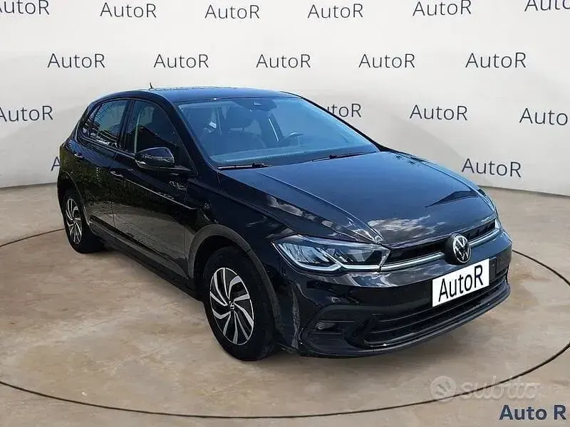 Usata VW Polo Life 95 CV (69 kW) 2025 Nero Utilitaria