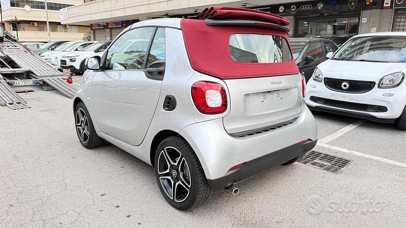 Usata Smart ForTwo Cabrio Prime 90 CV (66 kW) 2019 Grigio Cabrio