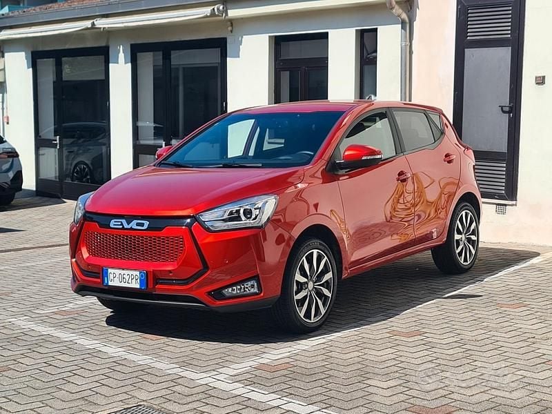 Usata EVO Evo 3 113 CV (83 kW) 2023 Rosso SUV