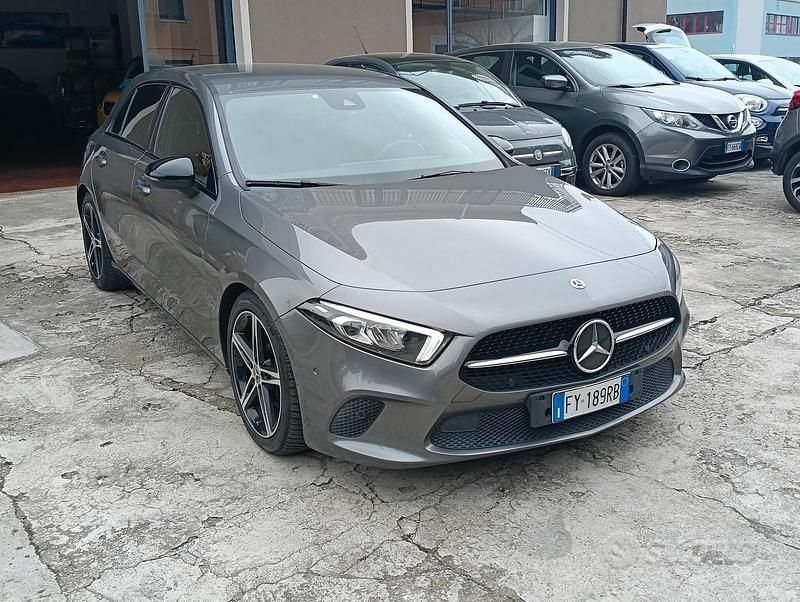 Usata Mercedes A200 149 CV (109 kW) 2019 Grigio Berlina