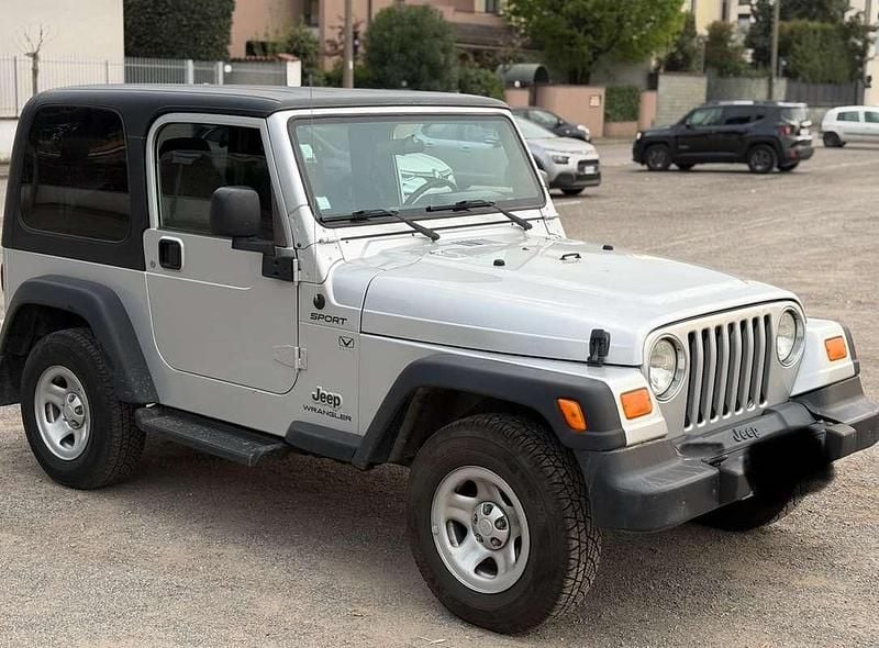 Usado Jeep Wrangler Sport 150 HP (110 kW) 2004 Prateado SUV