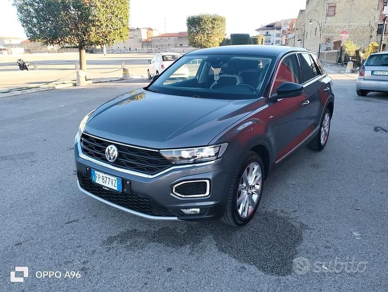 Grigio Usata 2018 VW T-Roc Style SUV | 17.000 € (Buon prezzo) - Immagine 1/4