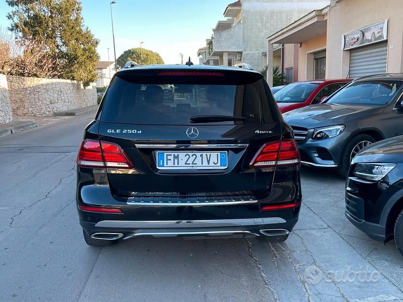 Usata Mercedes GLE250 Exclusive 204 CV (150 kW) 2018 Nero Station wagon