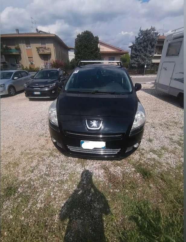 Usata Peugeot 5008 Family 120 CV (88 kW) 2012 Monovolume