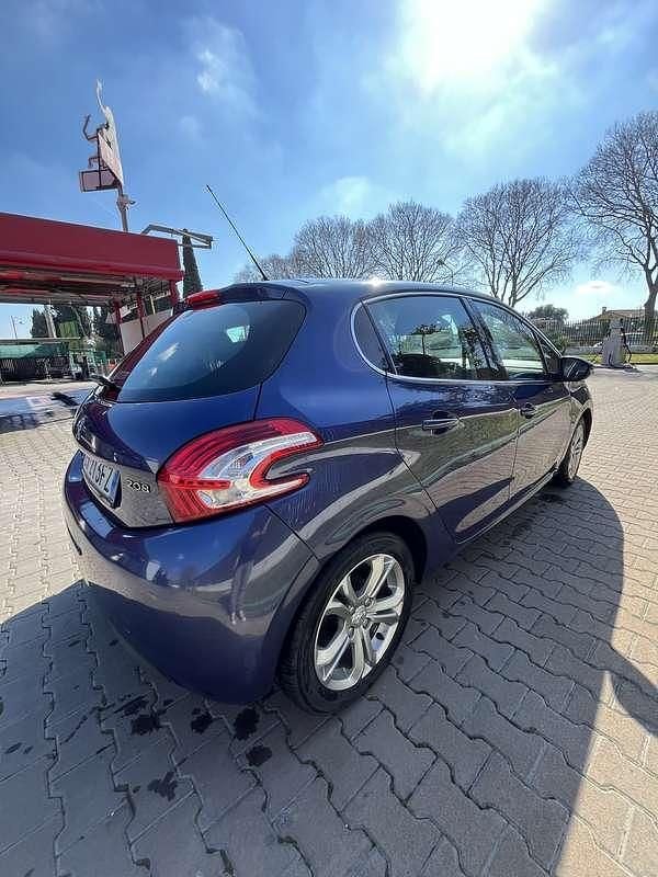 Usata Peugeot 208 Access 82 CV (60 kW) 2014 Lilla Utilitaria