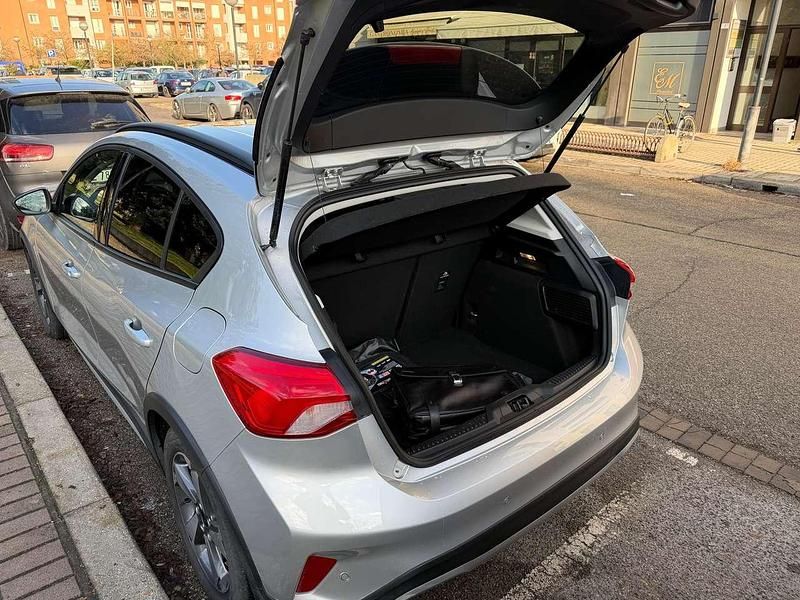 Usata Ford Focus Active 120 CV (88 kW) 2021 Argento