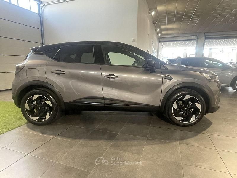Nuova Renault Captur Techno 101 CV (74 kW) 2025 Nero SUV