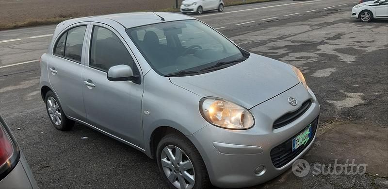 Usata Nissan Micra 80 CV (58 kW) 2013 Grigio Utilitaria