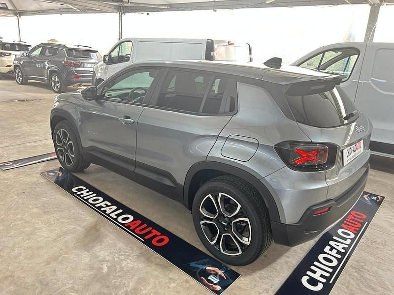 Nuova Jeep Avenger Summit 100 CV (73 kW) 2025 Grigio SUV