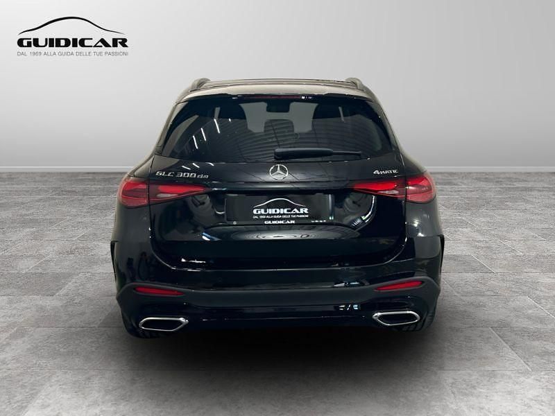 Nuova Mercedes GLC300 Advanced 197 CV (144 kW) 2025 Nero SUV