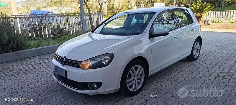 Usata VW Golf VI Sportline 140 CV (102 kW) 2011 Bianco Utilitaria