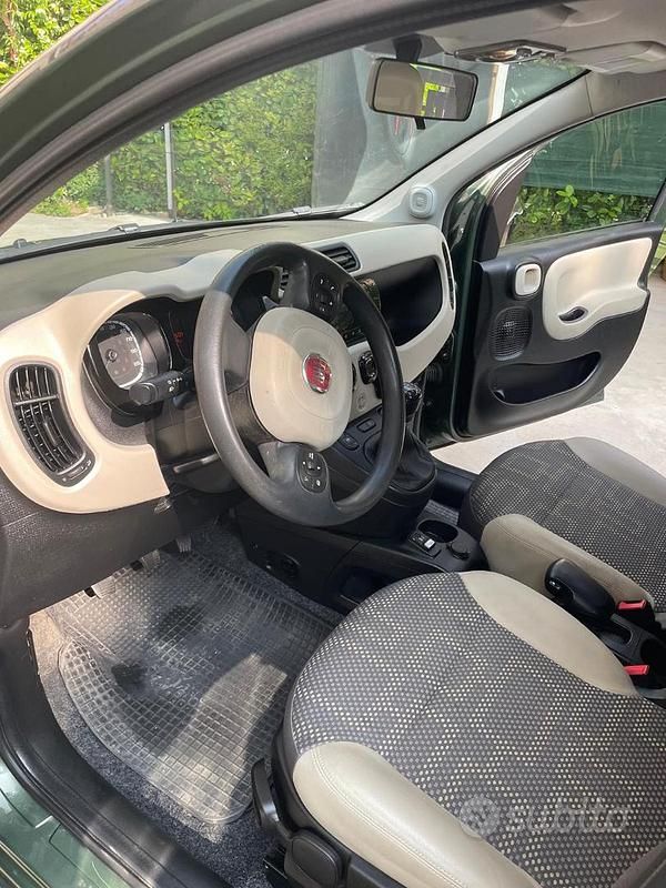 Usata Fiat Panda Trekking 86 CV (63 kW) 2011 Verde Utilitaria
