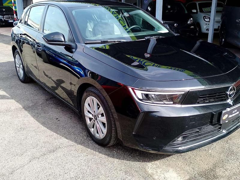 Usata Opel Astra Edition 110 CV (80 kW) 2023 Nero Berlina